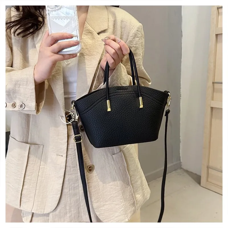 Luxury Bags Must Have - Luxe must-have tote designer luiertas damesmode