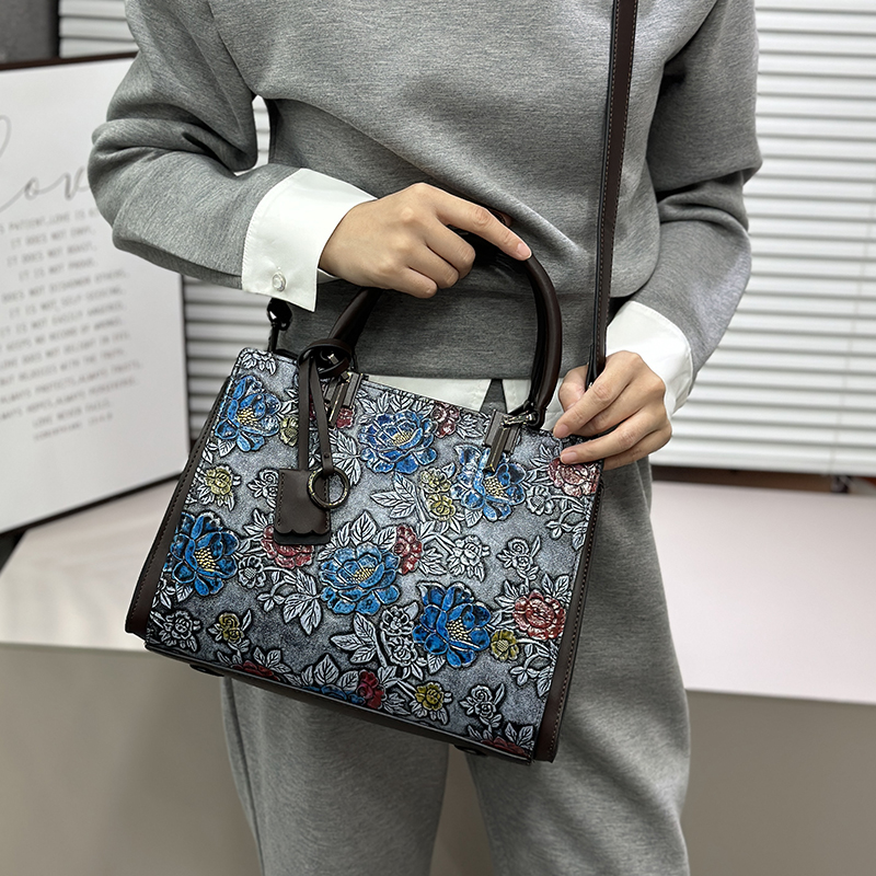 Vintage 3D reliëf bloemen tas  - Quiet Luxury Bags Tote recensie en prijs