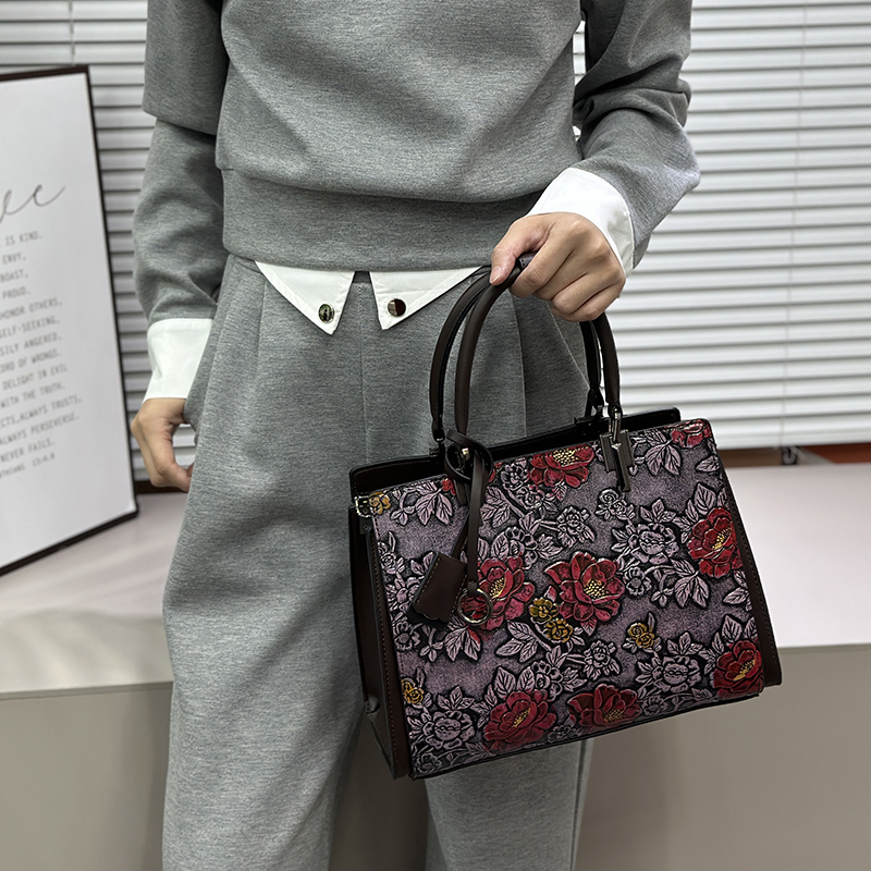 Vintage 3D reliëf bloemen tas  - Quiet Luxury Bags Tote recensie en prijs
