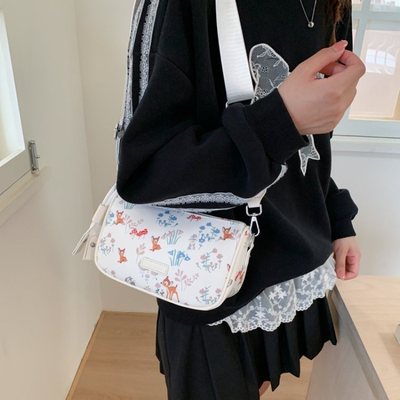 Stevige crossbody luiertas voo - Luxury Bags Must Have recensie en prijs