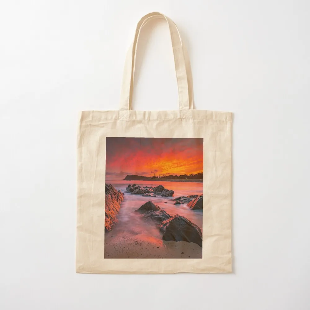 Zonsopgang op Pebbly Beach in  - Luxury Bags Australia recensie en prijs